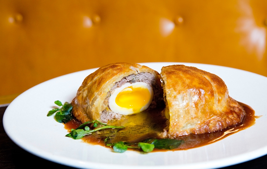 Beef-and-veal-scotch-egg-pie,-mustard-sauce-3