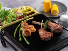 Stylish Street-side Dining