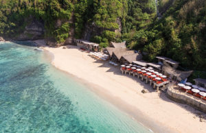 Winner of Exquisite Awards 2025 – Best Luxury Beachclub – Sundays Beach Club