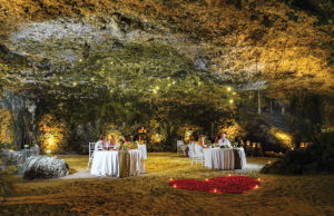 Winner of Exquisite Awards 2025 – Best Romantic Dining Experience – Waves of Romance Dining  at Samabe Bali Suites & Villas