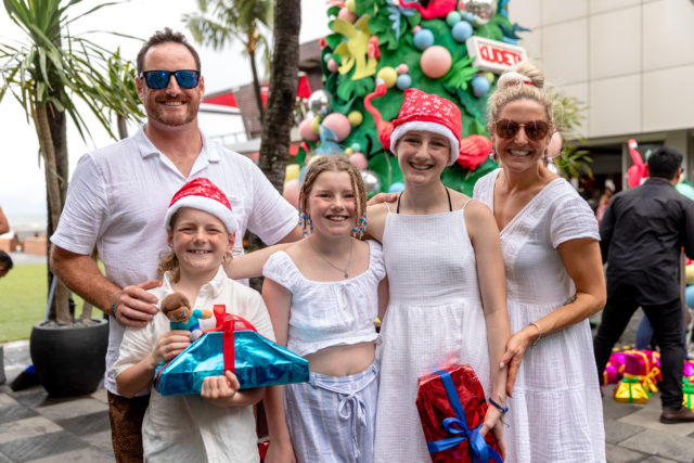 Christmas Lunch with a Tropical Touch at KU DE TA KU DE TA