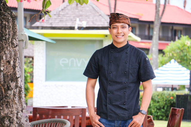 ENVY Collaboration Series Introduces New Ways to Enjoy Indonesian Cuisine Chef Putu Wahyu Saputra for ENVY at Holiday Inn Resort Baruna